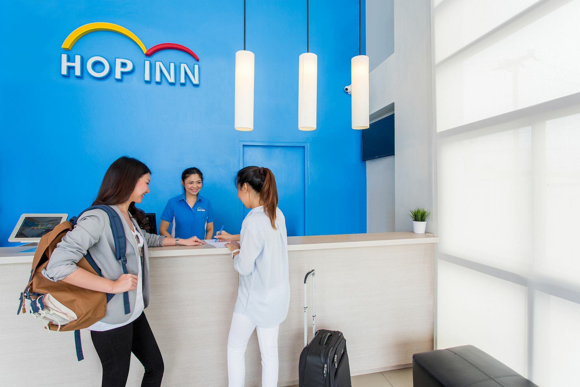 Hop Inn HHQ Zewnętrze zdjęcie
